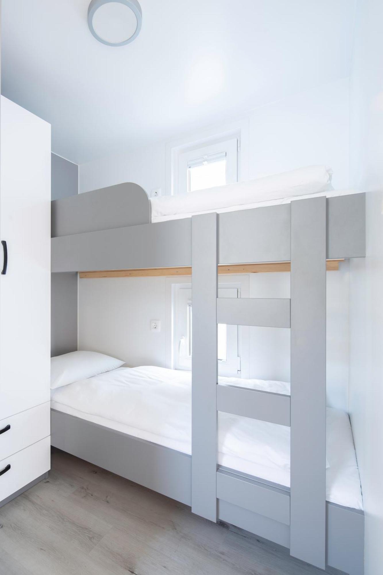 Floating Sea House Shark 3 Apartment Порторож Екстериор снимка